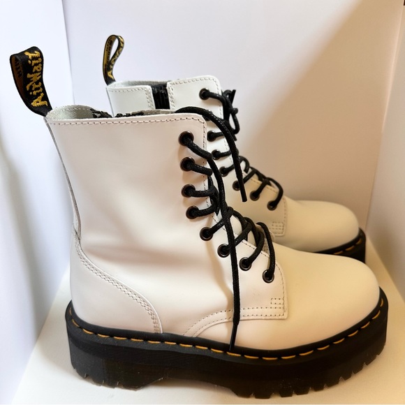 Dr. Martens Jadon Platform Boots in White size 7 - Picture 6 of 8